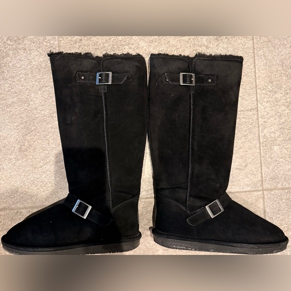 BEARPAW Women's Black Suede Knee-High Boots - Picture 8 of 10